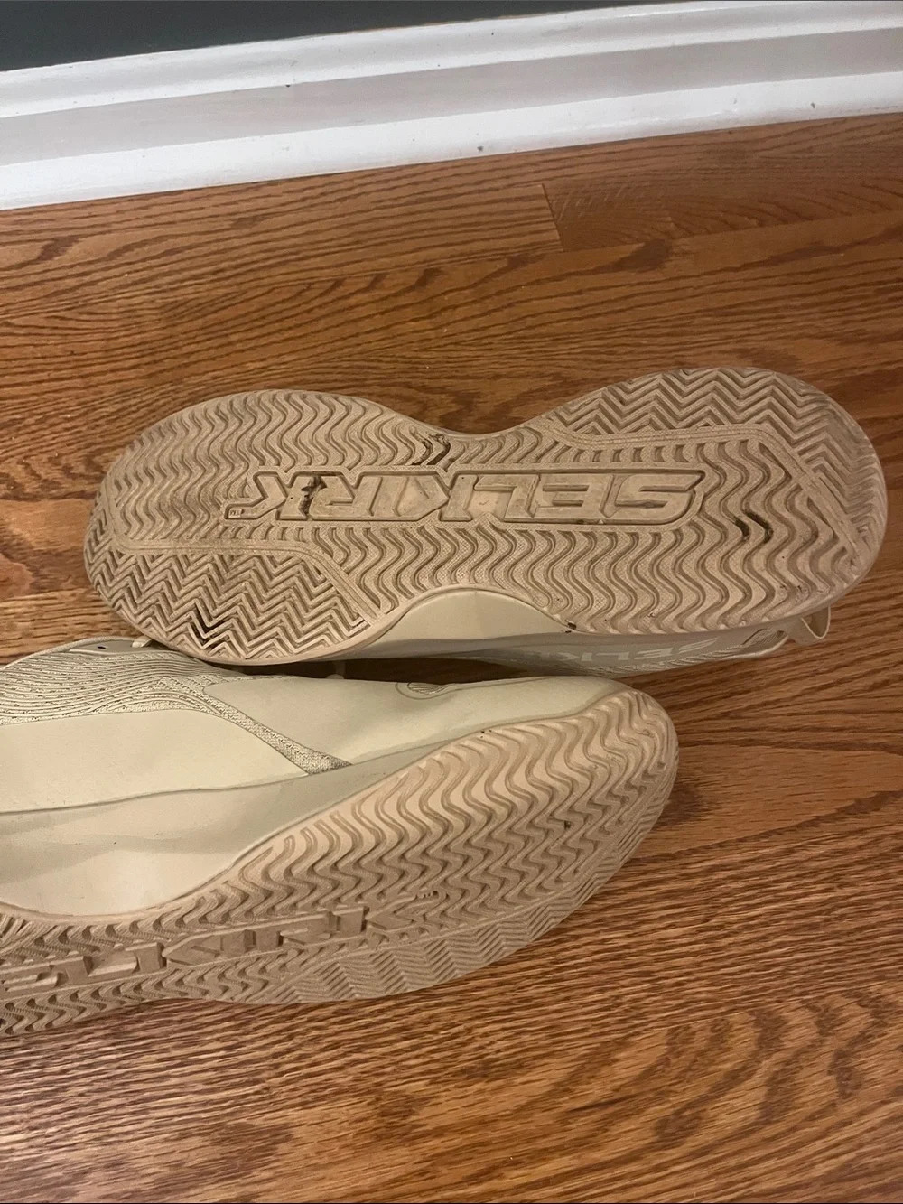 SELKIRK good used